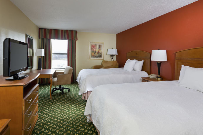Imagen de los interiores del Hotel Hampton Inn Akron-fairlawn. Foto 11