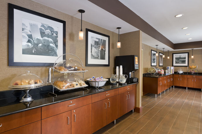 Imagen de los interiores del Hotel Hampton Inn Akron-fairlawn. Foto 12