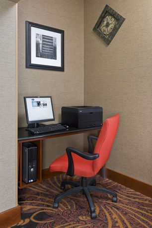 Imagen del bar/restaurante del Hotel Hampton Inn Akron-fairlawn. Foto 3