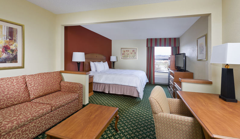 Imagen de la habitación del Hotel Hampton Inn Akron-fairlawn. Foto 10