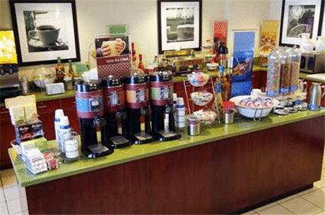 Imagen general del Hotel Hampton Inn Akron-south. Foto 3