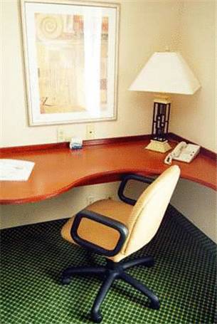 Imagen general del Hotel Hampton Inn Akron-south. Foto 5