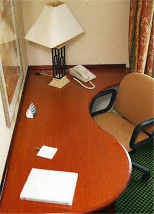 Imagen general del Hotel Hampton Inn Akron-south. Foto 8