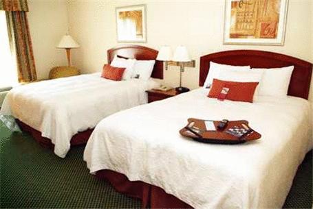 Imagen general del Hotel Hampton Inn Akron-south. Foto 9