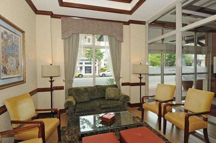 Imagen de los interiores del Hotel Hampton Inn Alexandria-old Town/king St. Metro. Foto 14