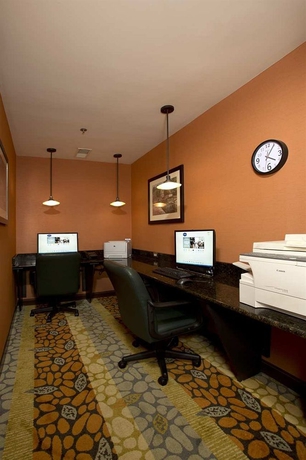 Imagen de los interiores del Hotel Hampton Inn Alexandria/pentagon South. Foto 15