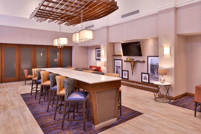 Imagen de los interiores del Hotel Hampton Inn And Suites Ann Arbor West. Foto 19