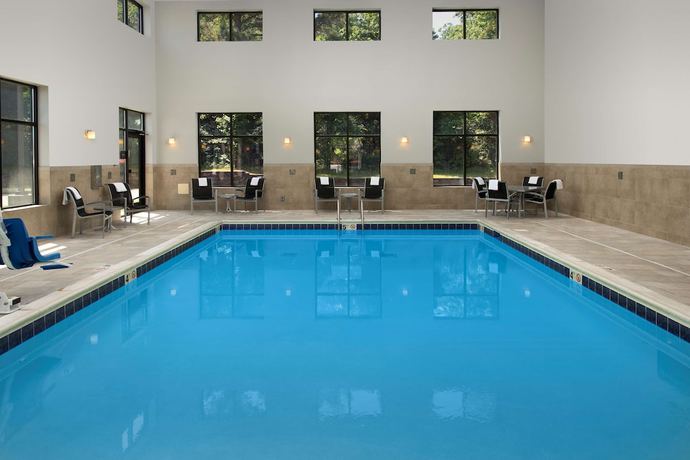 Imagen de la piscina del Hotel Hampton Inn And Suites Athens-i-65 (huntsville Area). Foto 20