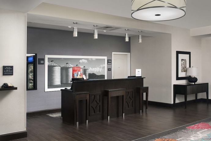 Imagen de los interiores del Hotel Hampton Inn And Suites Athens-i-65 (huntsville Area). Foto 19