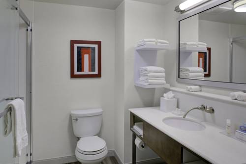 Imagen de la habitación del Hotel Hampton Inn And Suites By Hilton Columbus Scioto D. Foto 6