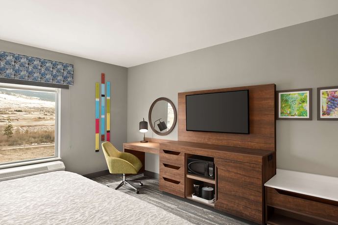 Imagen de la habitación del Hotel Hampton Inn And Suites By Hilton Kelowna Airport. Foto 16