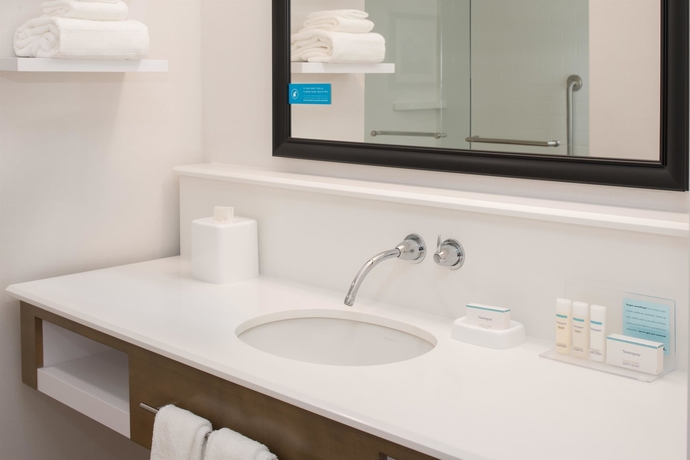 Imagen de la habitación del Hotel Hampton Inn And Suites By Hilton Portland-Pearl District. Foto 12