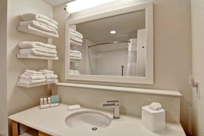 Imagen de la habitación del Hotel Hampton Inn And Suites By Hilton Saskatoon Airport. Foto 6