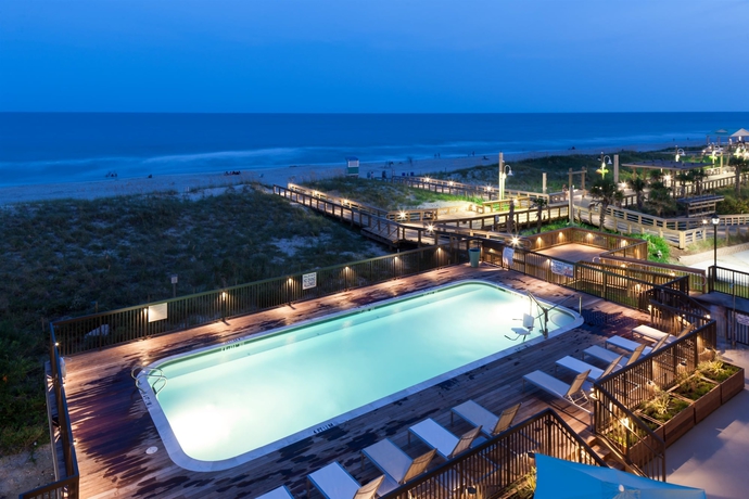 Imagen de la piscina del Hotel Hampton Inn And Suites Carolina Beach Oceanfront. Foto 19
