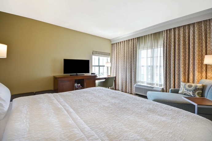 Imagen de la habitación del Hotel Hampton Inn And Suites Charleston Airport. Foto 4