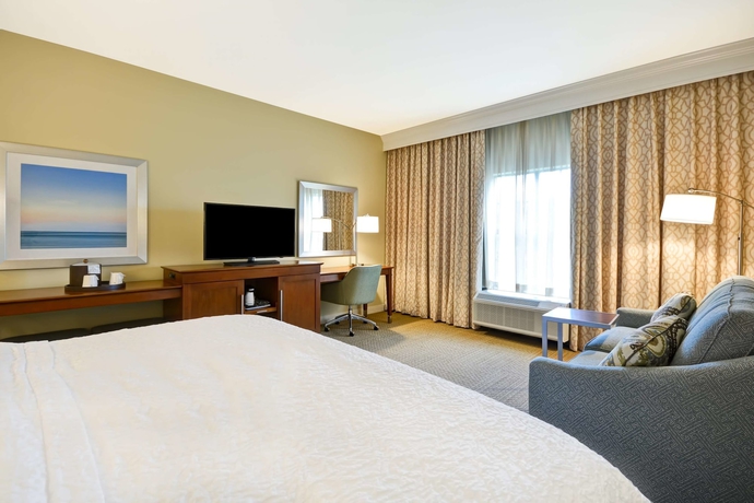 Imagen de la habitación del Hotel Hampton Inn And Suites Charleston Airport. Foto 9