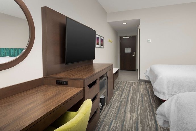 Imagen de la habitación del Hotel Hampton Inn And Suites Charlotte Airport Lake Pointe. Foto 5
