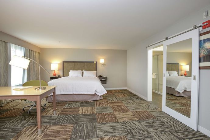 Imagen de la habitación del Hotel Hampton Inn And Suites Cincinnati / Kenwood. Foto 17