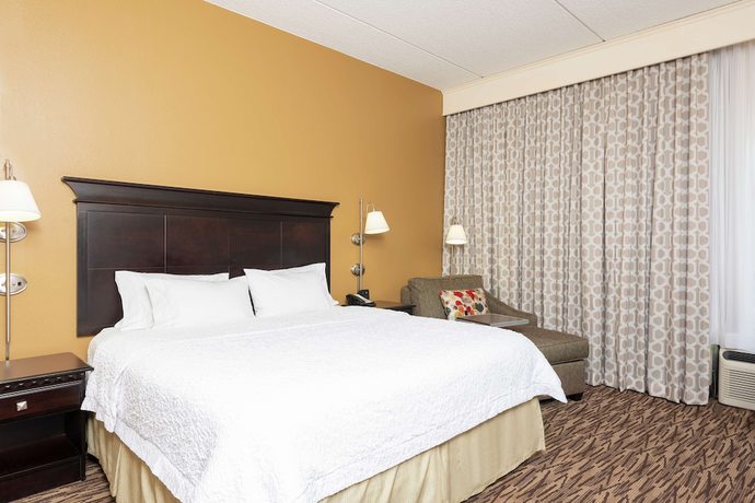 Imagen de la habitación del Hotel Hampton Inn And Suites Cleveland-airport/middleburg Heights. Foto 14