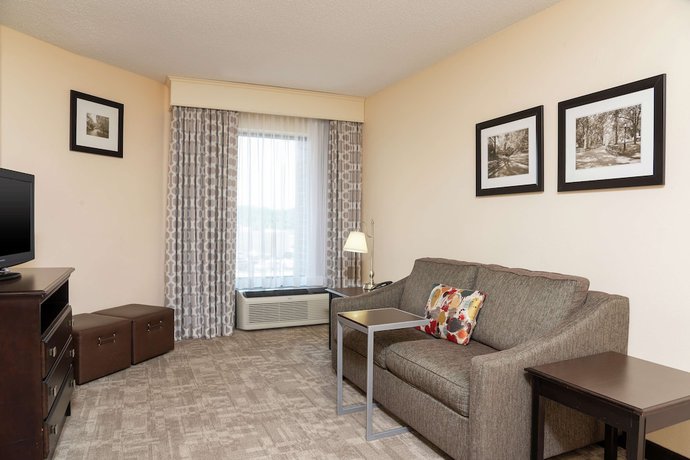 Imagen de la habitación del Hotel Hampton Inn And Suites Cleveland-airport/middleburg Heights. Foto 15