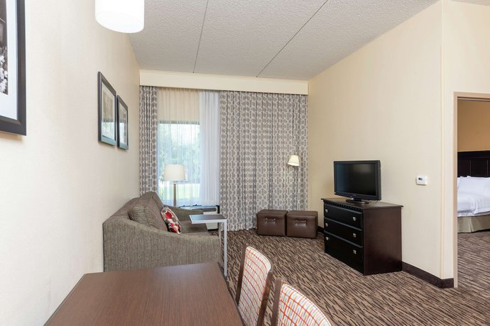 Imagen de la habitación del Hotel Hampton Inn And Suites Cleveland-airport/middleburg Heights. Foto 17