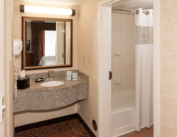 Imagen de la habitación del Hotel Hampton Inn And Suites Cleveland-beachwood. Foto 3