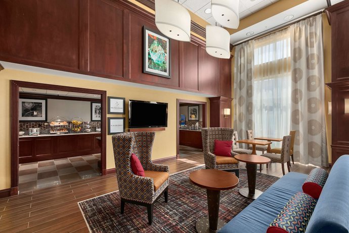 Imagen de los interiores del Hotel Hampton Inn And Suites Cleveland-beachwood. Foto 18