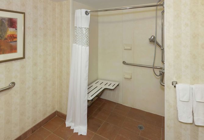 Imagen de la habitación del Hotel Hampton Inn And Suites Cleveland-beachwood. Foto 9