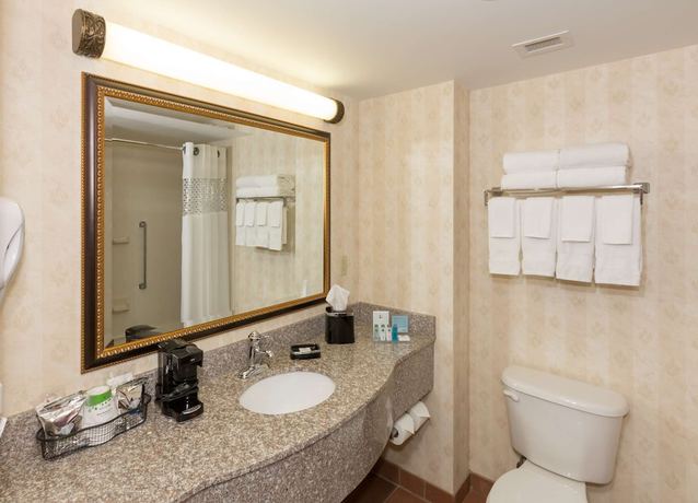 Imagen de la habitación del Hotel Hampton Inn And Suites Cleveland-beachwood. Foto 12