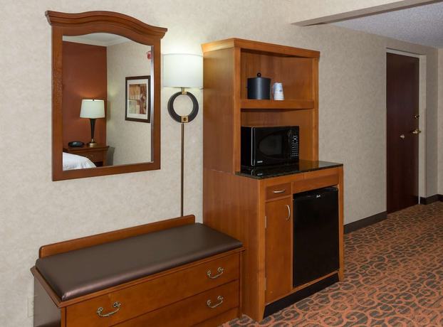 Imagen de la habitación del Hotel Hampton Inn And Suites Cleveland-beachwood. Foto 13