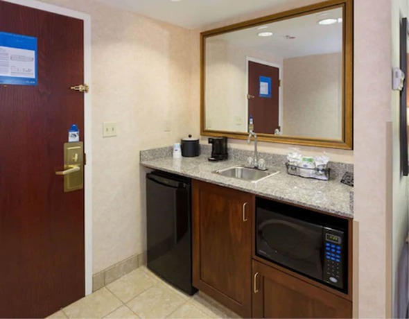 Imagen de la habitación del Hotel Hampton Inn And Suites Cleveland-beachwood. Foto 14