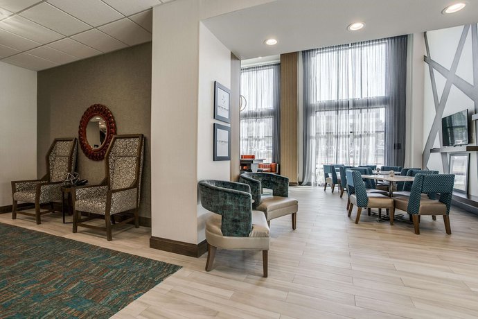 Imagen de los interiores del Hotel Hampton Inn And Suites Dallas - Central Expy North Park Area. Foto 15