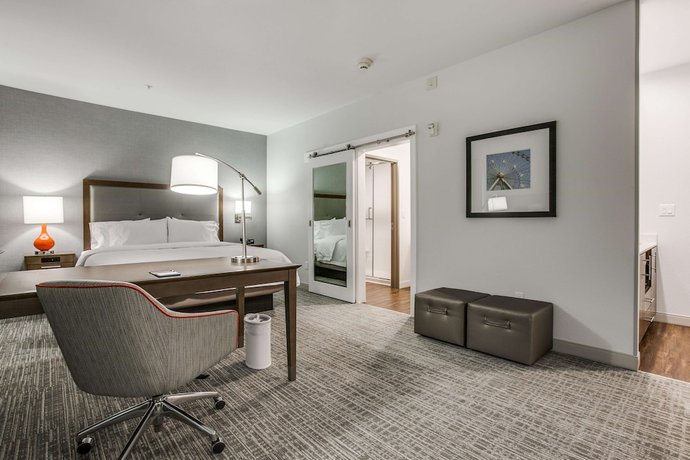 Imagen de la habitación del Hotel Hampton Inn And Suites Dallas - Central Expy North Park Area. Foto 6