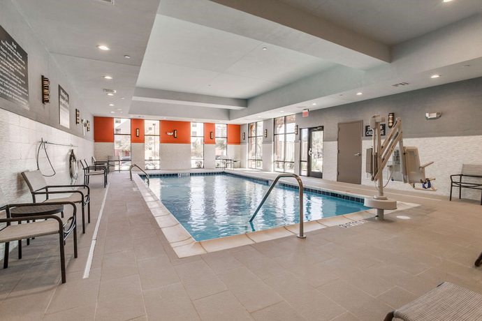 Imagen de la piscina del Hotel Hampton Inn And Suites Dallas - Central Expy North Park Area. Foto 20