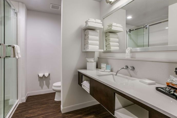 Imagen de la habitación del Hotel Hampton Inn And Suites Dallas - Central Expy North Park Area. Foto 11