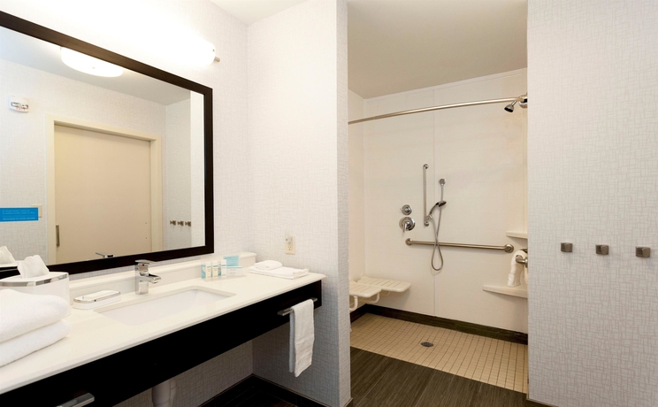 Imagen de la habitación del Hotel Hampton Inn And Suites Duluth North/mall Area. Foto 6