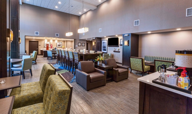 Imagen del bar/restaurante del Hotel Hampton Inn And Suites Duluth North/mall Area. Foto 3
