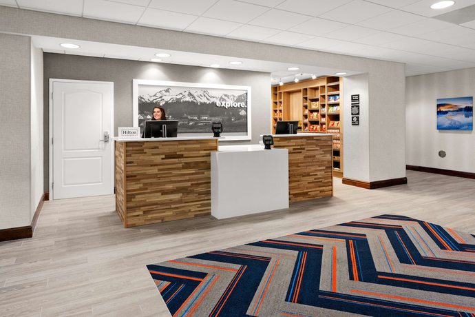 Imagen de los interiores del Hotel Hampton Inn And Suites Fairbanks. Foto 16