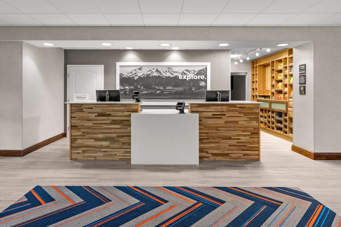 Imagen de los interiores del Hotel Hampton Inn And Suites Fairbanks. Foto 17