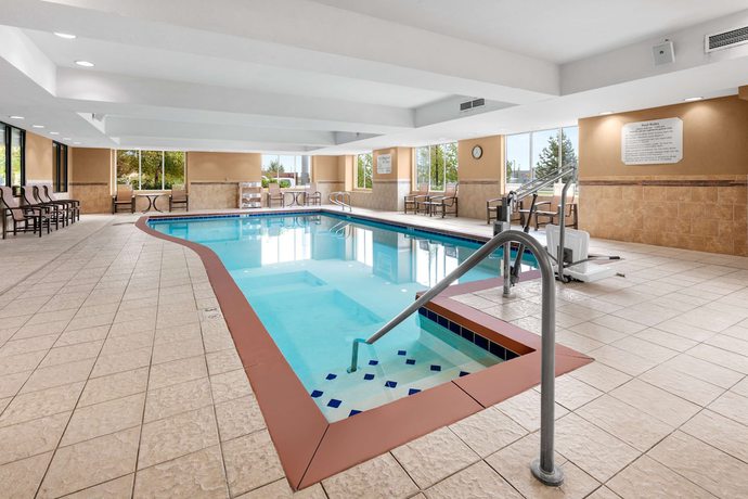 Imagen de la piscina del Hotel Hampton Inn And Suites Fairbanks. Foto 20