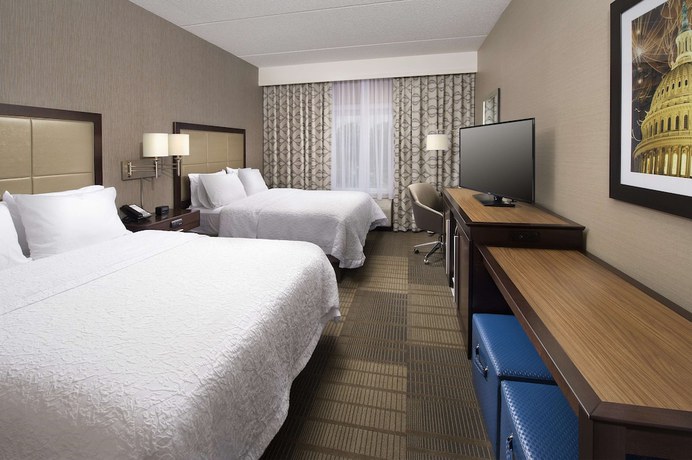 Imagen de la habitación del Hotel Hampton Inn And Suites Falls Church. Foto 4