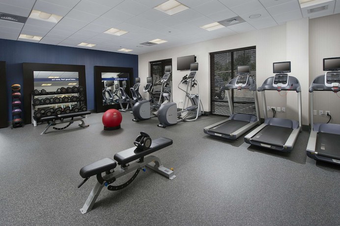 Imagen de los interiores del Hotel Hampton Inn And Suites Falls Church. Foto 17