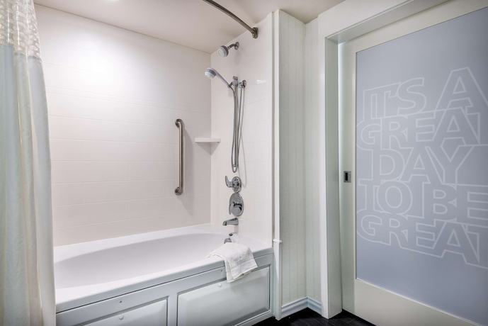 Imagen de la habitación del Hotel Hampton Inn And Suites Florence Center. Foto 6