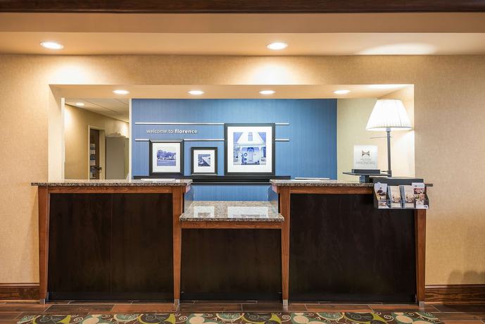 Imagen de los interiores del Hotel Hampton Inn And Suites Florence Center. Foto 18