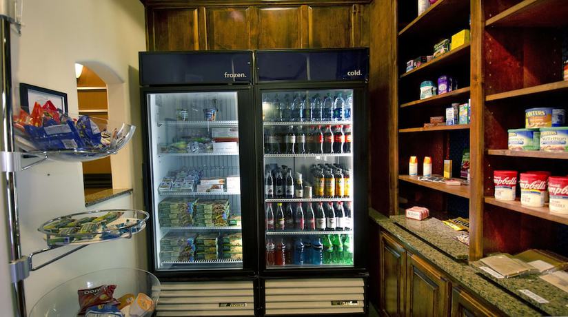 Imagen del bar/restaurante del Hotel Hampton Inn And Suites Gallup. Foto 3