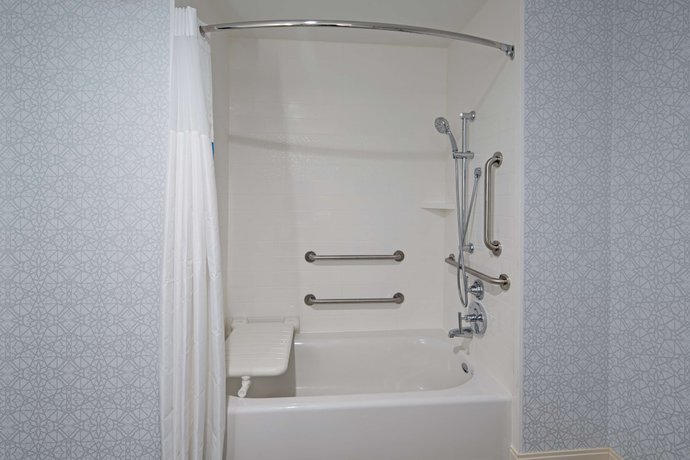 Imagen de la habitación del Hotel Hampton Inn And Suites Gilroy. Foto 9