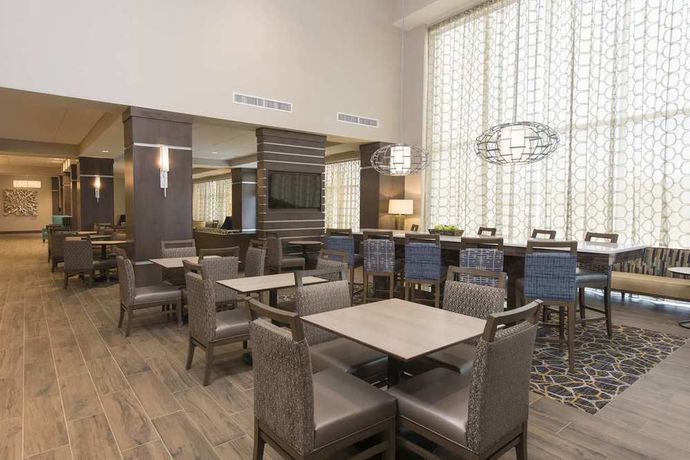 Imagen de los interiores del Hotel Hampton Inn And Suites Grand Rapids Downtown. Foto 11