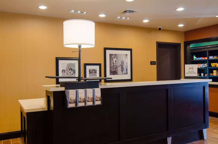 Imagen de los interiores del Hotel Hampton Inn And Suites Huntsville. Foto 18