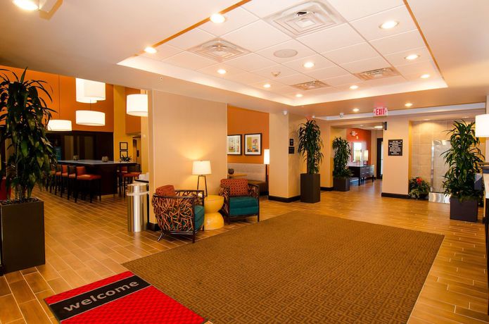 Imagen de los interiores del Hotel Hampton Inn And Suites Huntsville. Foto 19