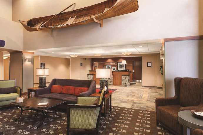 Imagen de los interiores del Hotel Hampton Inn And Suites Lake George. Foto 17